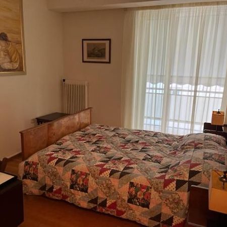 Spacious And Sunny Appartment In Cholargos Athene Buitenkant foto
