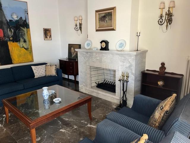 Spacious And Sunny Appartment In Cholargos Athene Buitenkant foto